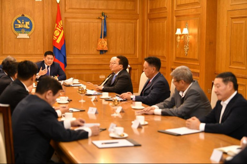 Хэн, хэзээ хамгийн удаан засгийн жолоо барьсан бэ?